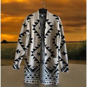 Frye Cozy Jacquard Patterned Open Front Cardigan Size XS Tan‎ Black Aztec